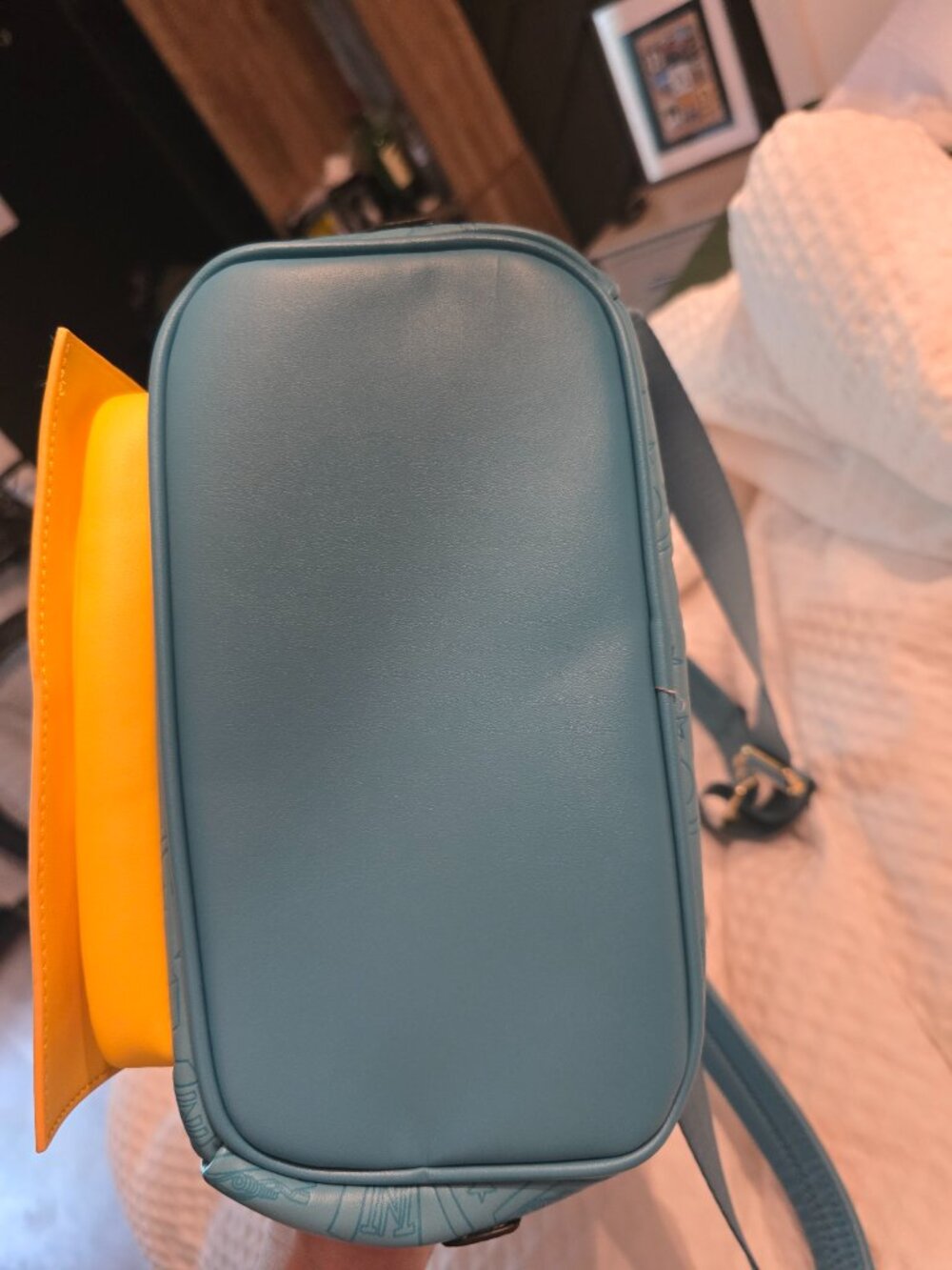 Loungefly backpack - Picture 3 of 3